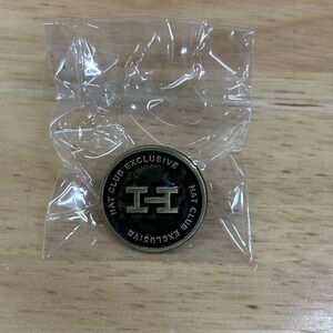 HAT CLUB Exclusive Black Gold PIN Pins 5950 59Fifty New Era Fitted Cap Hats NEW